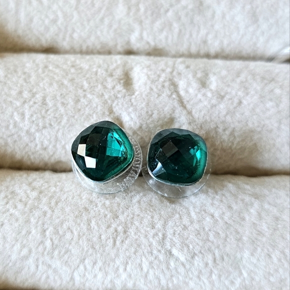 Swarovski green earrings - Picture 2 of 5
